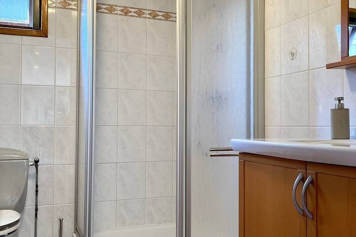 2 Pers Chalet König am Hafenufer mit Sauna und eigenem Angelsteg in Oostmahorn, Dongeradeel