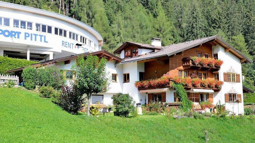 Hütte für 3 Personen, mit Ausblick und Garten im Stubaital