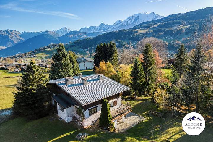 Chalet pour 10 personnes, avec piscine ainsi que jardin et balcon à Demi-Quartier