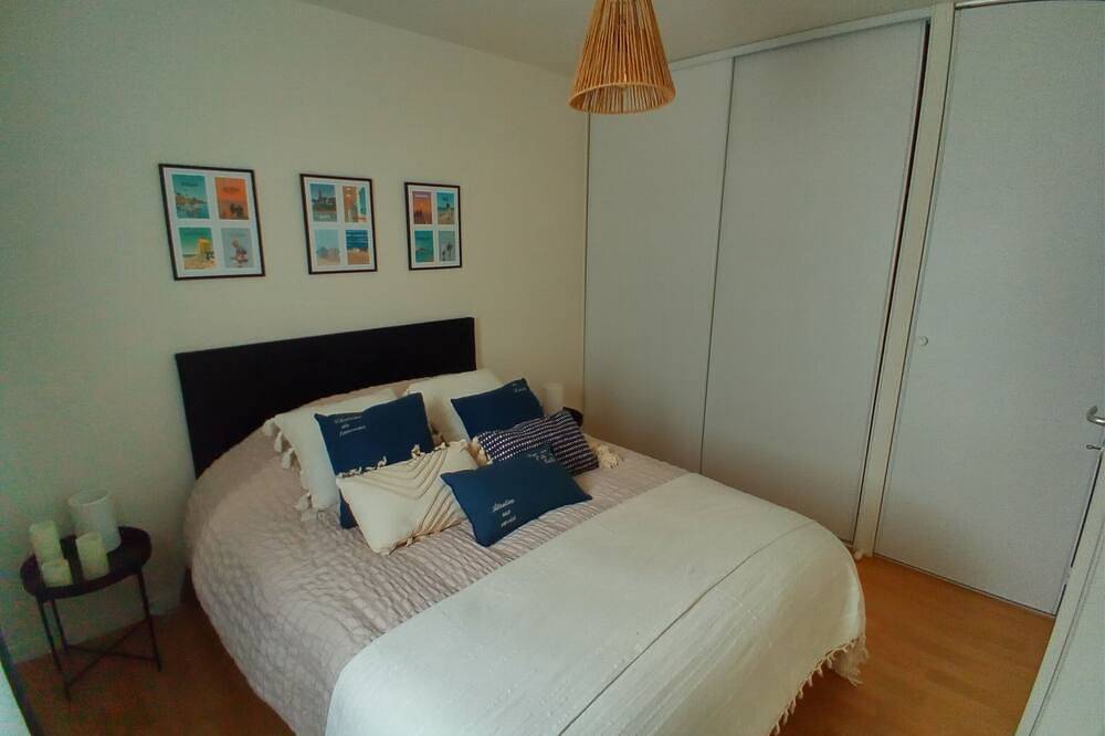 Appartement entier, Apartment near the sea in a private residence with a small sea view on the terrace side in Carantec, Ceinture Dorée