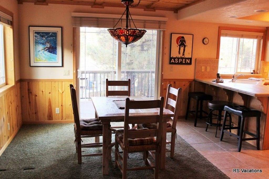 Ganze Wohnung, Brownie Retreat B: Walk To Snow Summit, See, Dorf von dieser schönen Hütte in Snow Summit, Big Bear Lake