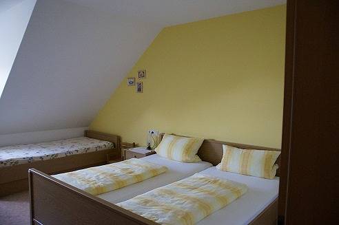 Ganze Ferienwohnung, Ferienhof Hotz - Ferienwohnung 1 70qm, 1 Schlafzimmer, max. 4 Personen in Wasserburg (Bodensee), Bayerisch Schwaben