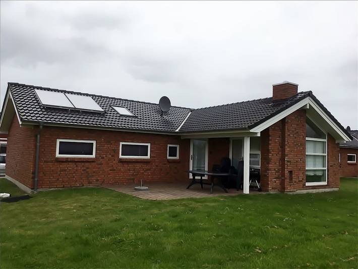 Ferienhaus für 12 Personen, mit Sauna und Garten in Großenbrode