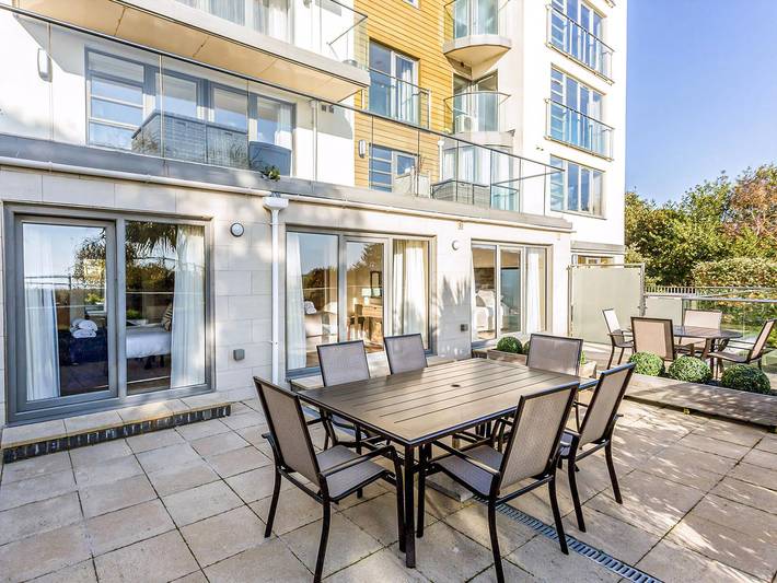Vacation rental for 6 people, with yard in Bournemouth
