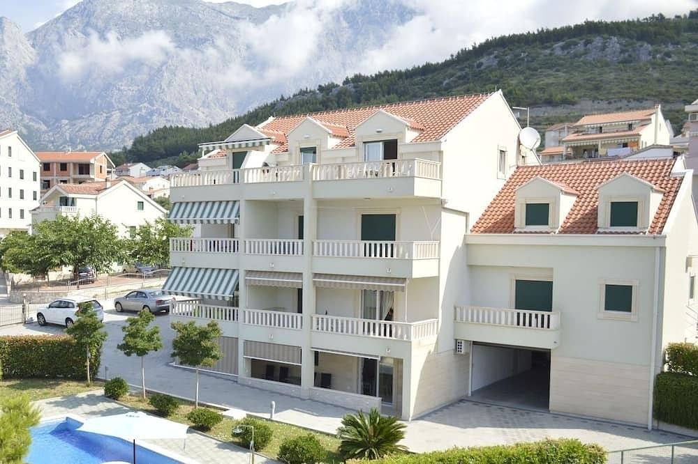 Hel leilighet, Ettroms leilighet med terrasse Promajna, Makarska in Promajna, Makarska Riviera