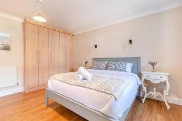 Cottage for 4 People in Poole, South West England, Photo 3