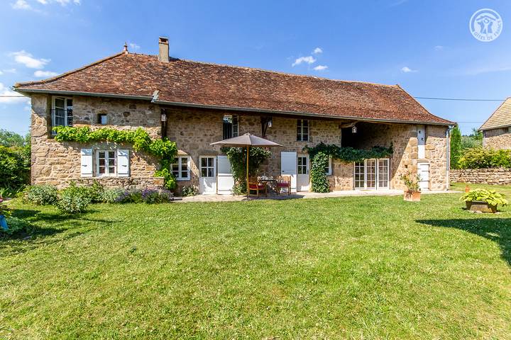 Gîte pour 6 personnes, avec Terrasse et Jardin