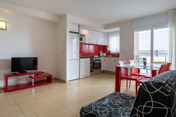 Hel lejlighed, Apartment 'S21 Sa Caleta ' with Sea View, Wi-Fi and Air Conditioning in Central Lloret de Mar, Lloret de Mar