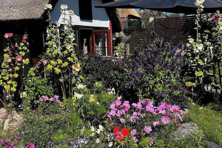 Ferienhaus für 3 Personen, mit Garten und Terrasse in Putgarten