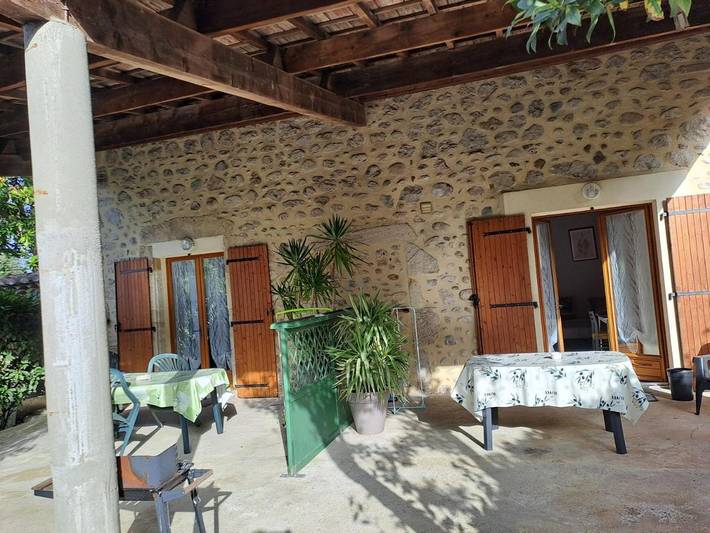 Gîte pour 2 personnes, avec terrasse ainsi que piscine et vue à Aubenas - 3