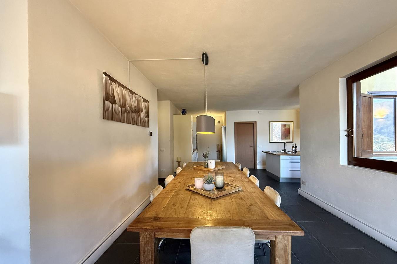 Entire apartment, Casa Tulipano Grande in Molina (Faggeto Lario), Faggeto Lario