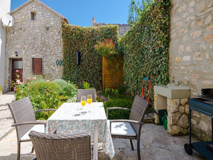 Ferienhaus für 5 Personen, mit Garten und Terrasse, mit Haustier in Sukosan - 4