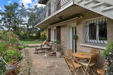 Chalet pour 4 Personnes dans Échalas, Parc Naturel Régional du Pilat, Photo 2
