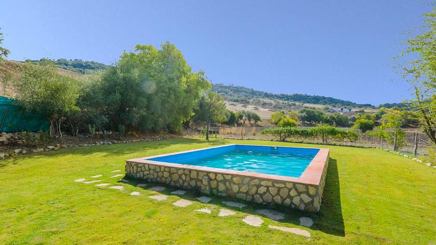 Casa rural para 13 personas, con balcón/terraza y piscina en Sierra de Grazalema - 3