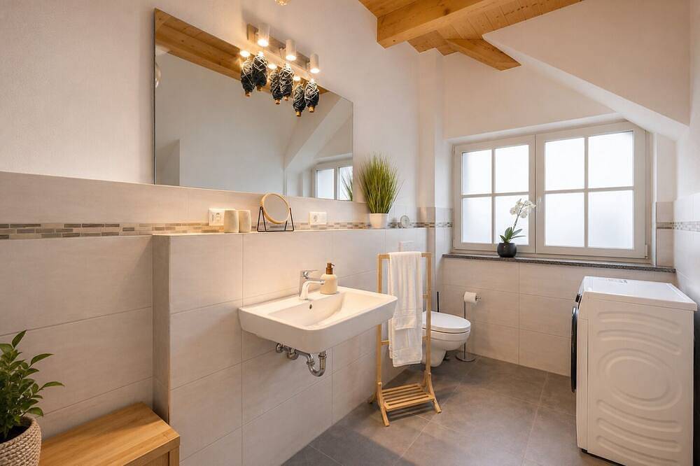 Ganze Wohnung, Liboria Alpenauszeit: Traumhafte Ferienwohnung mit Balkon in Riegsee, Das Blaue Land