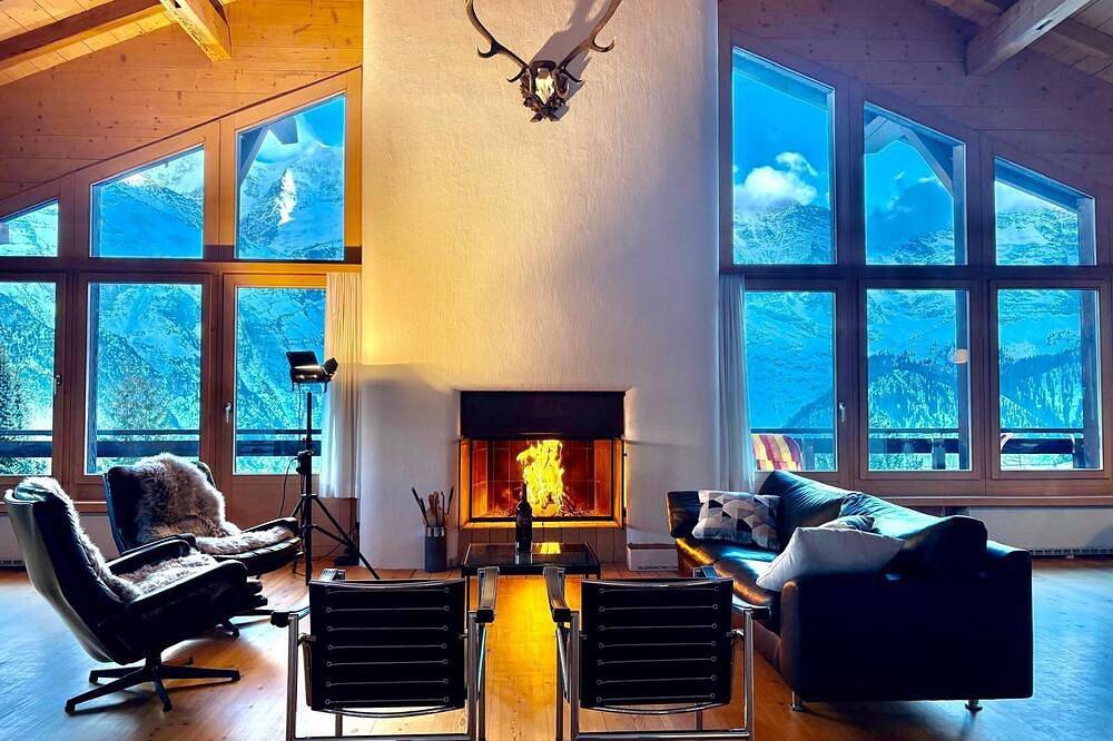 Exclusive penthouse with alpine views in Lauterbrunnen, Grindelwald en omgeving