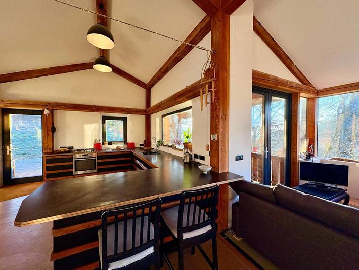 Location de vacances pour 6 personnes, avec vue et jardin dans Jalogny - 3