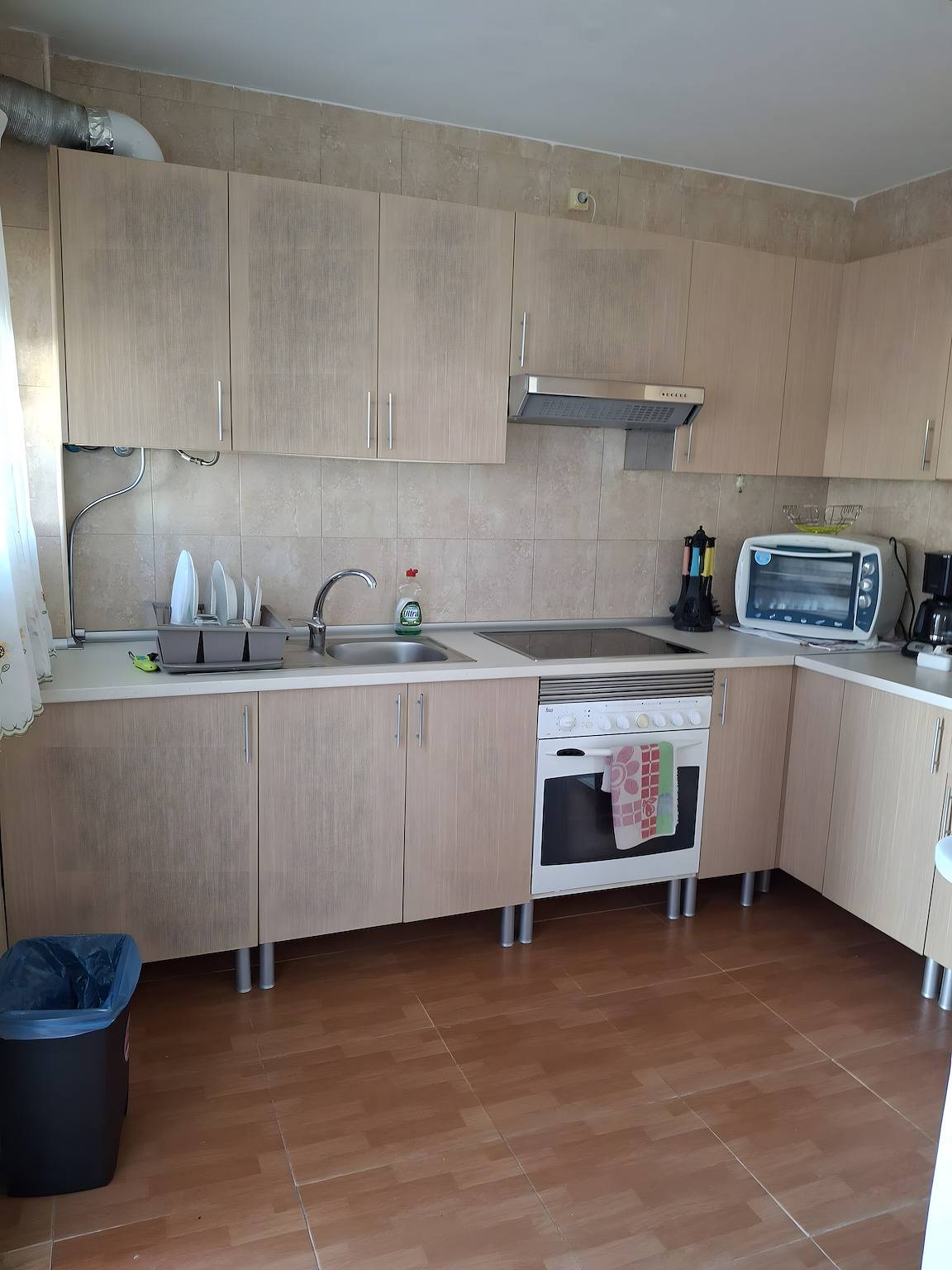 Chalet in Chiclana with Private Pool, Private Garden, and Air Conditioning in Los Gallos-Cerromolino, Chiclana de la Frontera