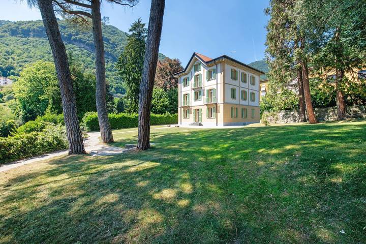 Appartamento 'The Spinning' dentro Villa storica in Caslino d'Erba, Brianza