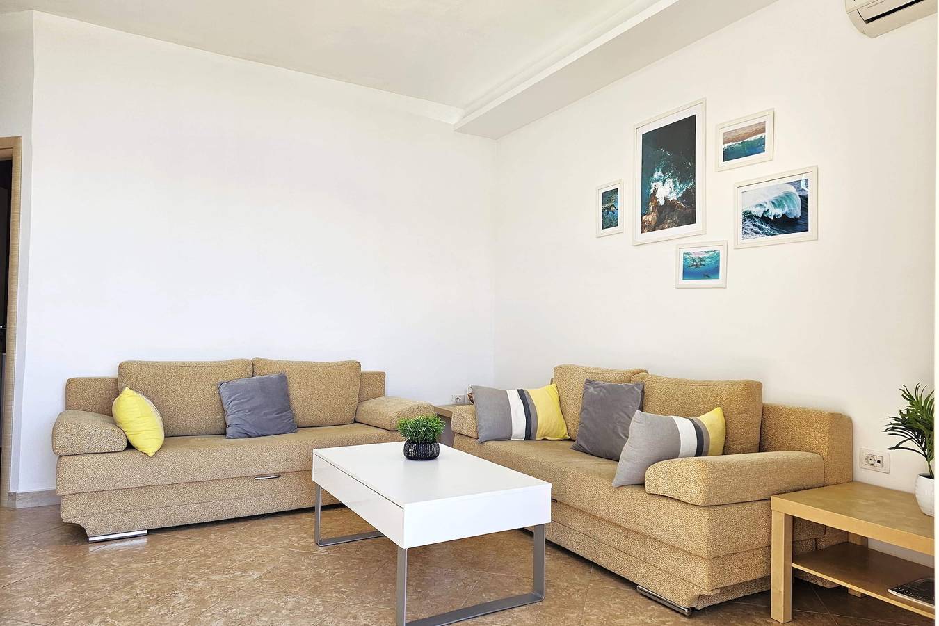 Appartamento intero, Appartamento vacanze per 4 persone con balcone in Saranda, Valona