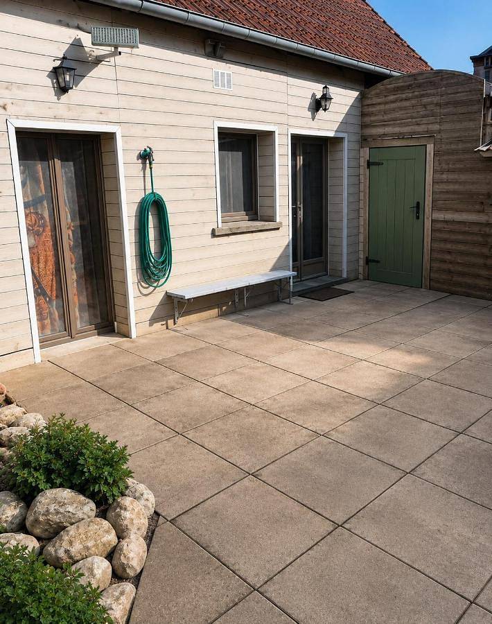 Location de vacances pour 4 personnes, avec terrasse à Josnes