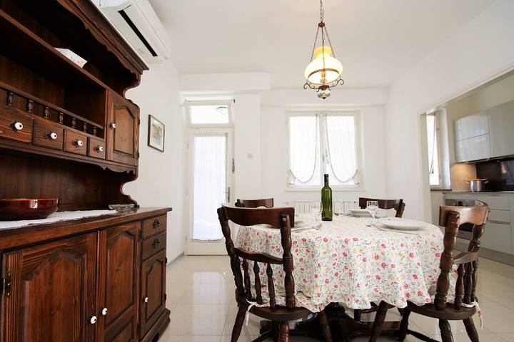 Appartement entier, Appartement de vacances pour 4 personnes avec balcon/terrasse in Poreč, Grad Poreč