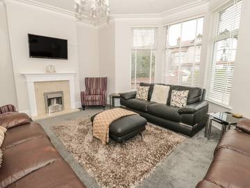 Cottage for 14 People in Llandudno, Conwy region, Photo 3