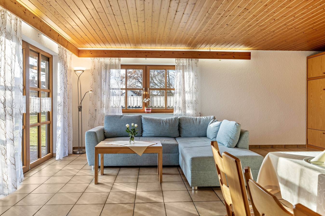 Appartement entier, Appartement 'Ferienhaus Toni Rosenstube' avec terrasse privée, jardin partagé et Wi-Fi in Hohenstein (Bade-Wurtemberg), Neckar-Alb