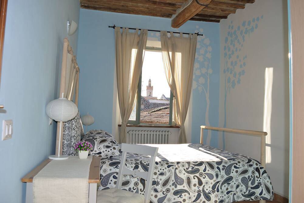 Appartamento intero, Accogliente appartamento con 4 camere da letto e graziosa terrazza in Foligno, Perugia e dintorni