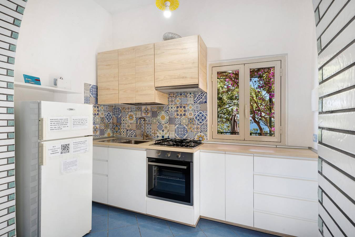 Entire apartment, Apartment 'Blue Amalfi Coast' with Sea View, Wi-Fi and Air Conditioning in Maiori, Amalfi Coast