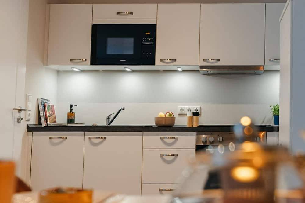 Ganze Wohnung, Tien Stuuv, 1. Og, 1 Schlafzimmer mit Badewanne - Übermsee in Ratzeburg, Ratzeburger See
