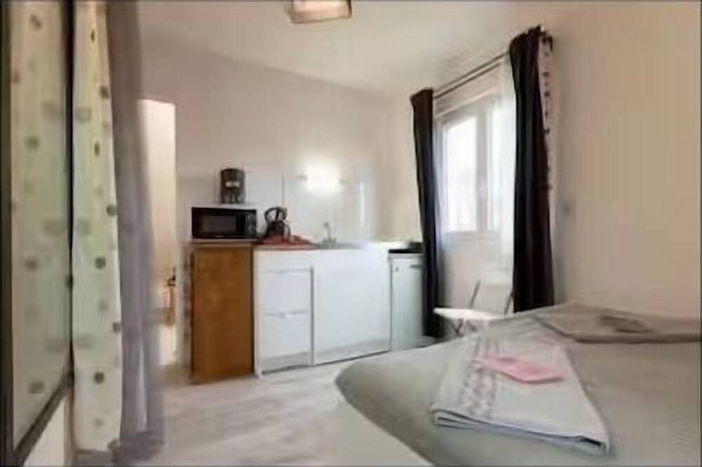 Appartement entier, Studio Phenix en premier étage in Plouédern, Région de Brest