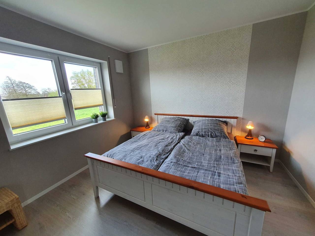 Ganze Ferienwohnung, Ferien am Idasee 85041 - Ferienwohnung 2 (1 Schlafzimmer mit Dopelbett + 1 Schlafsofa) in Ostrhauderfehn, Oldenburger Münsterland