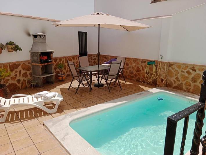 Casa de vacaciones para 6 personas, con jardín además de vistas y piscina, Familias con niños - 1