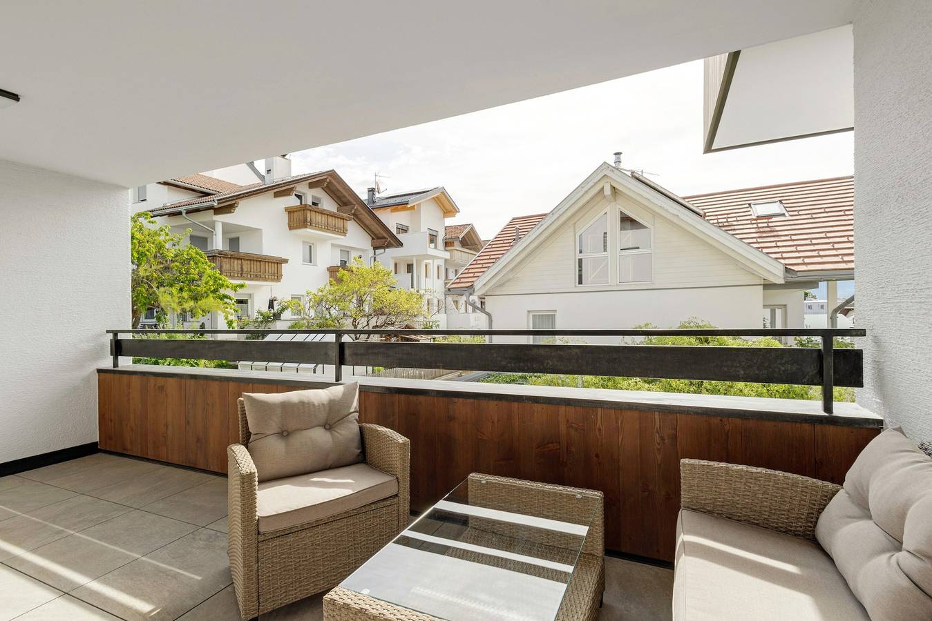 Ganze Wohnung, Ferienwohnung 'Sonnlicht' mit Bergblick, privater Terrasse und Wi-Fi in Pfalzen, Dolomiti Superski
