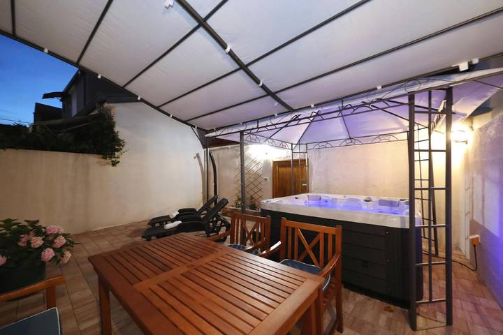 Ferienhaus für 4 Personen in Sukosan