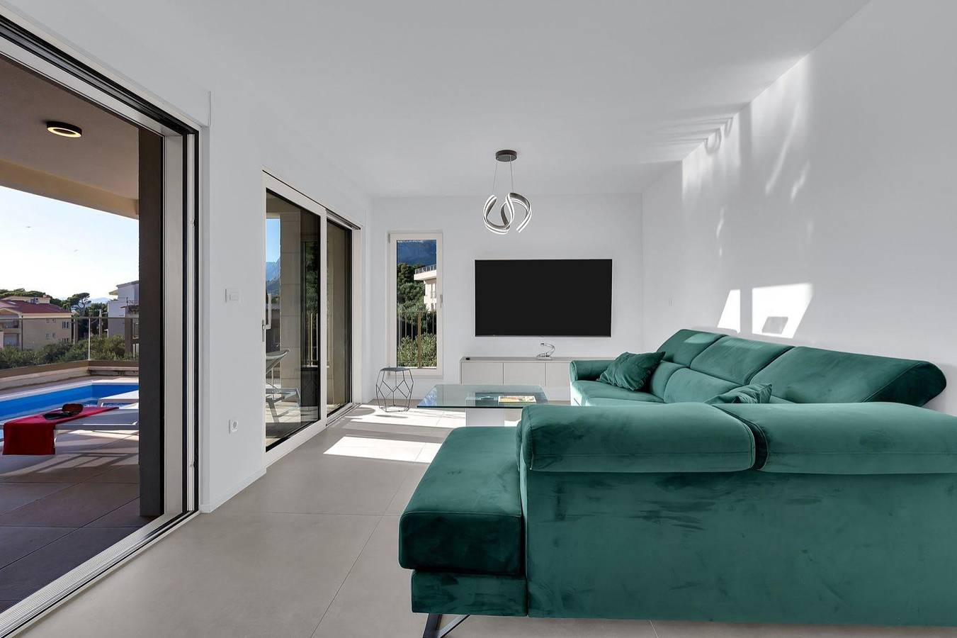 Ganze Ferienwohnung, Apartman Delux with private pool in Tucepi, Makarska Riviera