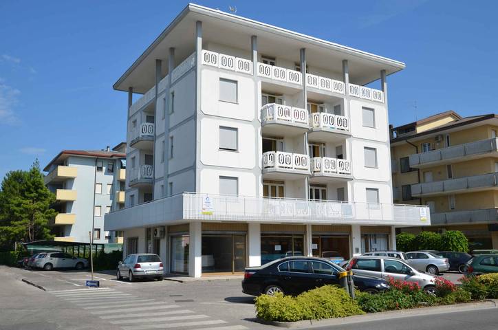 Appartamento intero, Appartamento per vacanze con balcone  in Bibione, San Michele al Tagliamento