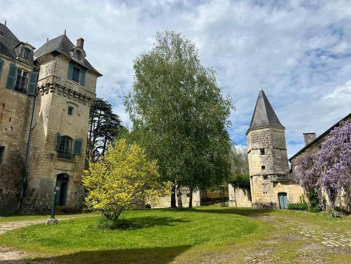 Location de vacances pour 4 personnes, avec jardin à La Celle-Guenand - 2