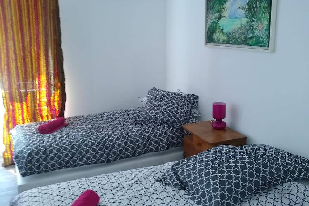 Appartement entier, Voyage au milieu des vignes à 17 kms de Beaune in Nolay, Région de Beaune