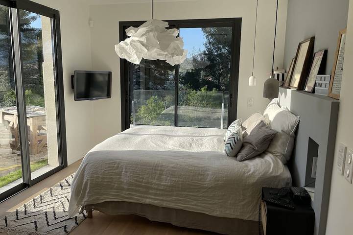 Location de vacances pour 13 personnes, avec jardin, animaux acceptés à Falicon - 2