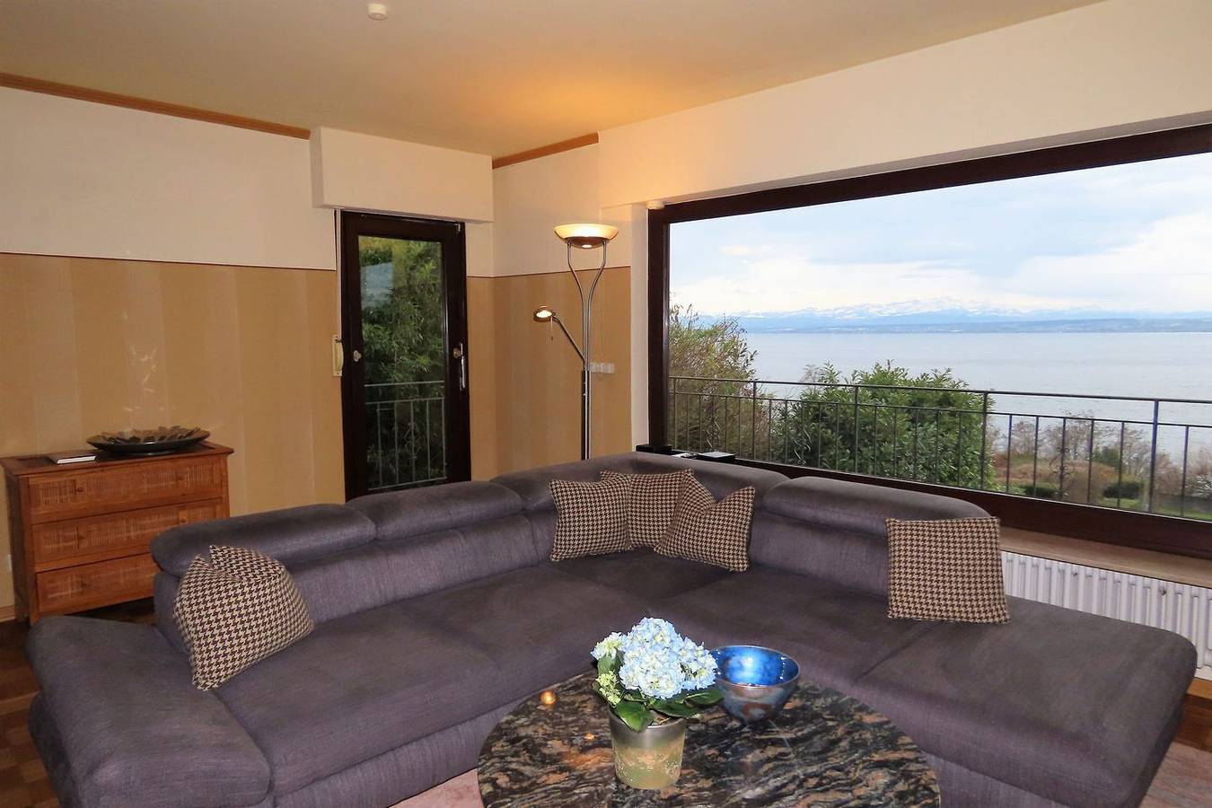 Geheel appartement, Vakantieappartement voor 3 personen met tuin in Meersburg, Obersee (Bodensee)