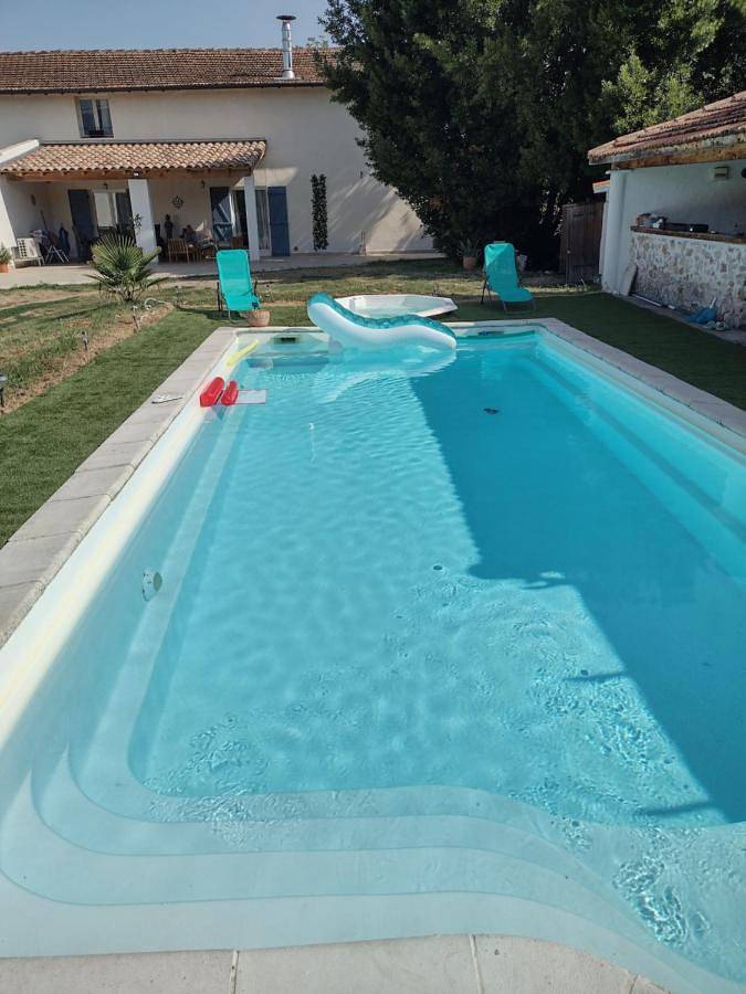 Appartement de vacances pour 2 personnes, avec Balcon et Terrasse ainsi que Jardin et Piscine