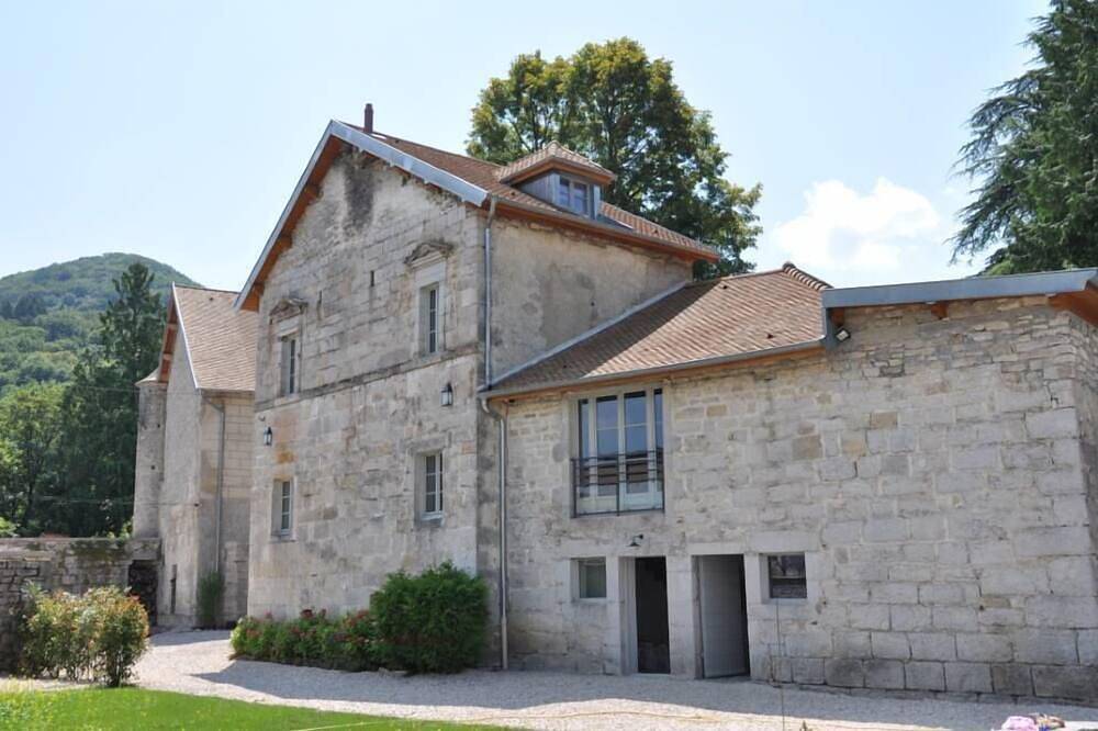 Vermietung eines Einfamilienhauses mit Pool - Luxe et Nature in Châteauvieux-les-Fossés, Doubs