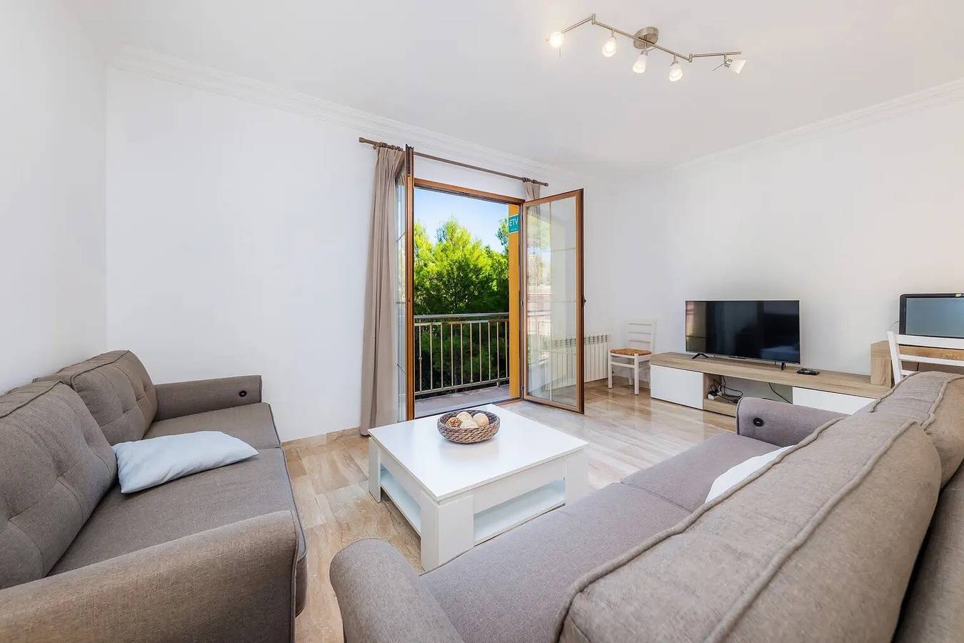 Geheel appartement, Appartement 'Coromina - Estany' met zeezicht, Wi-Fi en airconditioning in Son Moll, Capdepera