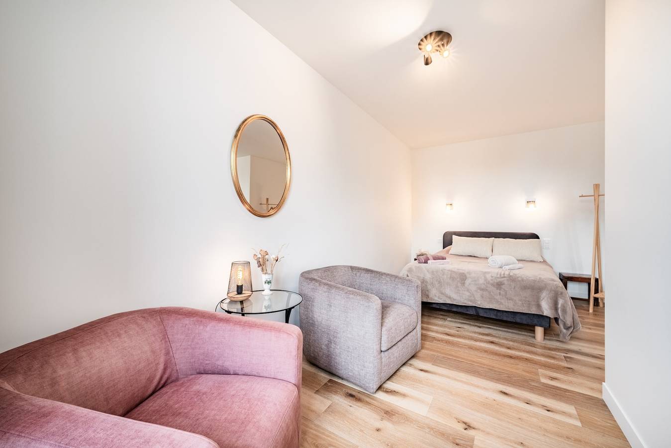 Zimmer „Rotkehlchen“ mit Seeblick, privatem Balkon und Wlan in Excenevex, Thonon-les-Bains und Umgebung