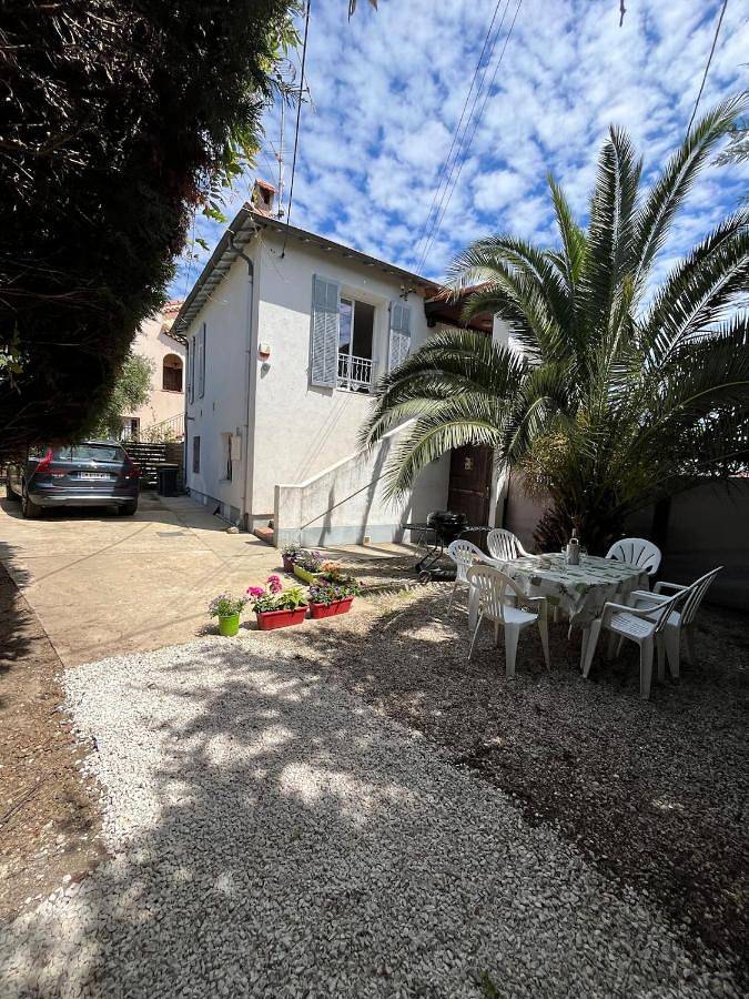 Maison d’hôte pour 8 personnes, avec vue et jardin, animaux acceptés à Antibes - 2