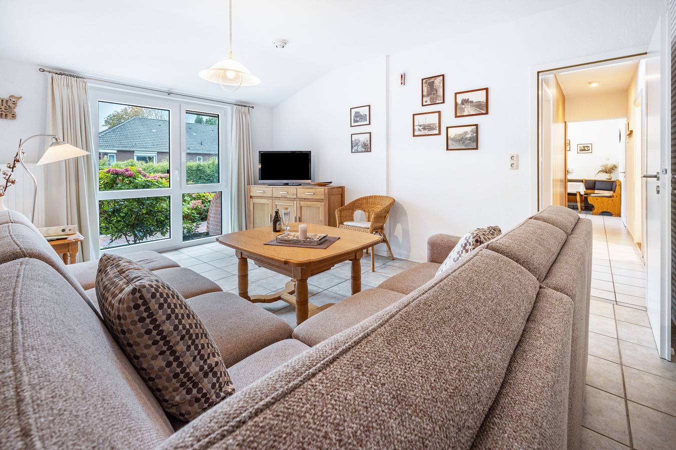 Ganze Wohnung, Ferienwohnung 'Küstenglück' mit gemeinsamer Terrasse, privatem Garten und Wi-Fi in Kronprinzenkoog, Dithmarschen