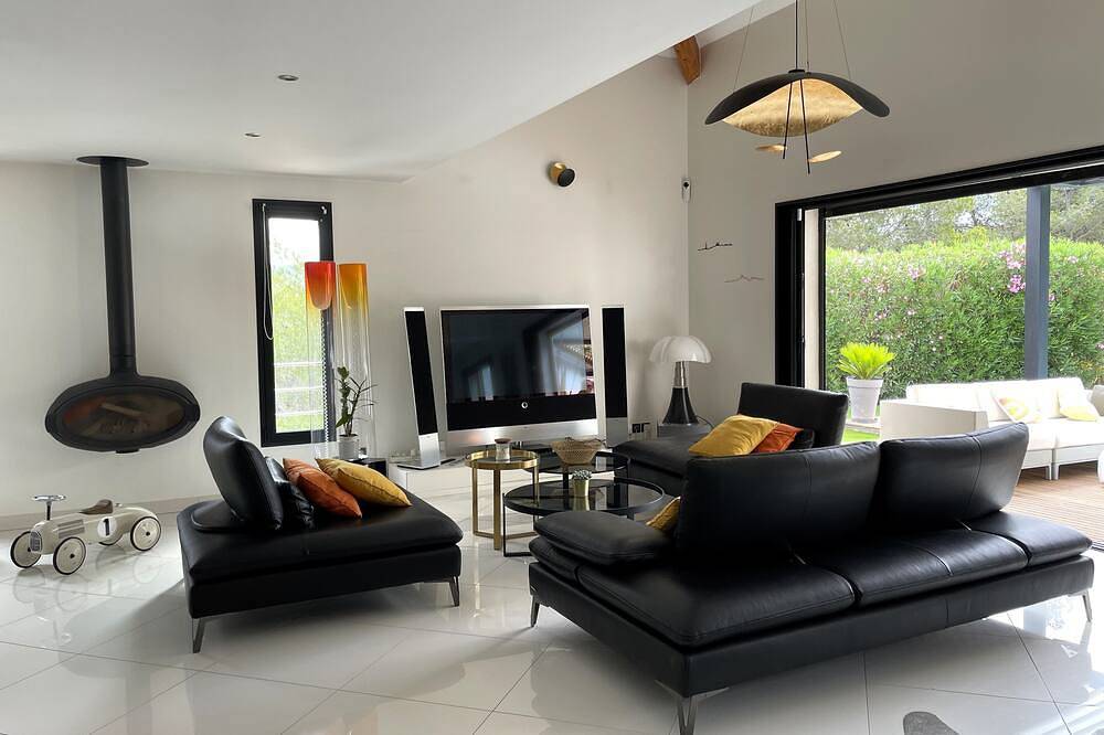Belle Et Grande Villa D'Architecte Classee 5 Etoiles,Climatisee, Piscine, 8 Pers in Bandol, Côte méditerranéenne (France)