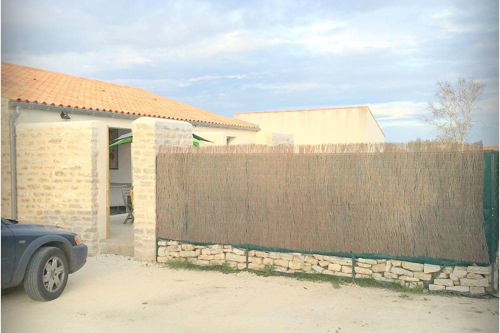 Appartement entier, Location neuve 100 m bord de mer in Saint-Denis-d'Oléron, Côte de Beauté